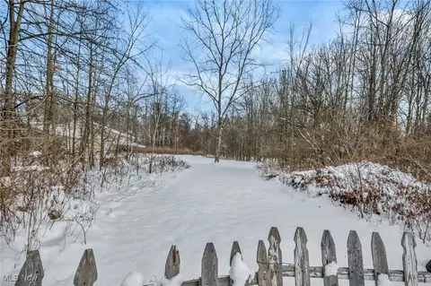 V/l Marks Road, Strongsville, OH 44149
