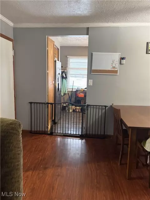 Entry Way - 601 Cornell Ave, Elyria, OH 44035 photo 2 of 4
