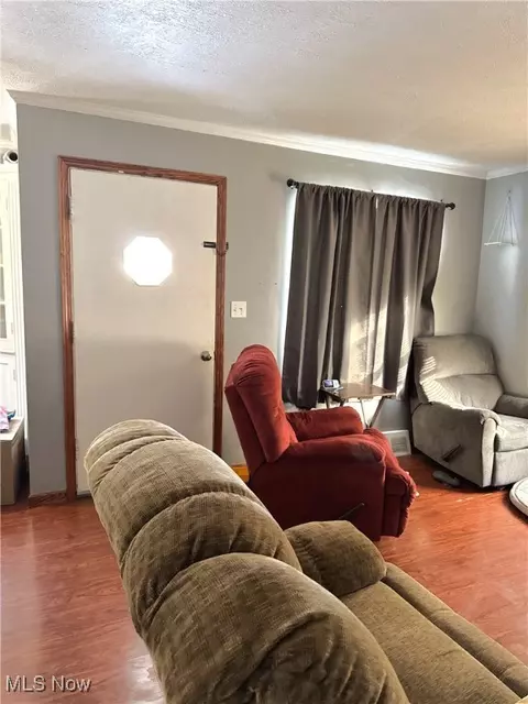 Entry Way - 601 Cornell Ave, Elyria, OH 44035 photo 1 of 4