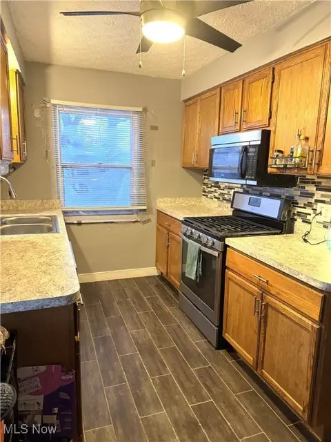Kitchen - 601 Cornell Ave, Elyria, OH 44035 photo 1 of 1
