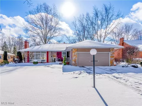 6778 Metro Park Dr, Mayfield Village, OH 44143