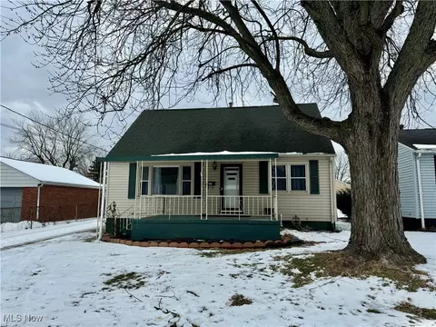 2931 Gilbert Ave NE, Canton, OH 44705