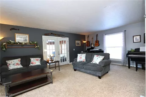 2044 Farmbrook Dr, Mansfield, OH 44904 photo 13