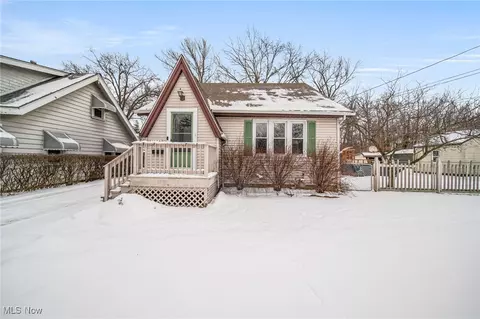 1589 E 337th St, Eastlake, OH 44095