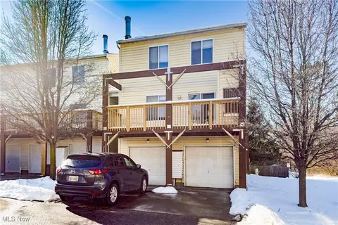 22257 River Walk Rd #20, Rocky River, OH 44116