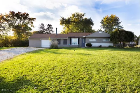 1864 Huntington Cir, Brunswick, OH 44212