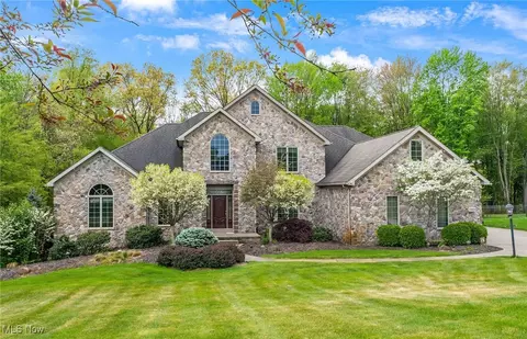1160 Running Fox Ln, Clinton, OH 44216