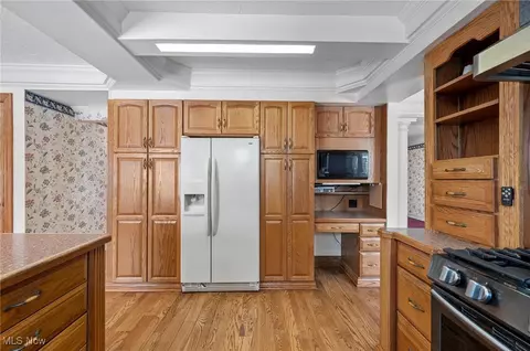 Kitchen - 3850 Jaycox Rd, Avon, OH 44011 photo 4 of 4