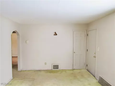 Living - 20613 Hansen Rd, Maple Heights, OH 44137 photo 4 of 4