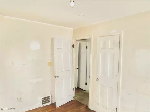 Bedroom - 20613 Hansen Rd, Maple Heights, OH 44137 photo 5 of 10