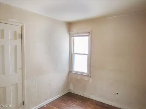 Bedroom - 20613 Hansen Rd, Maple Heights, OH 44137 photo 4 of 10