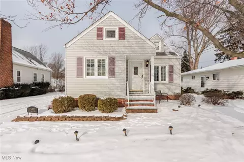 23492 Clifford Dr, North Olmsted, OH 44070