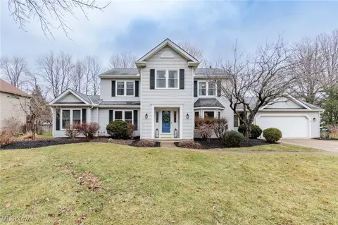 387 Nantucket Dr, Avon Lake, OH 44012