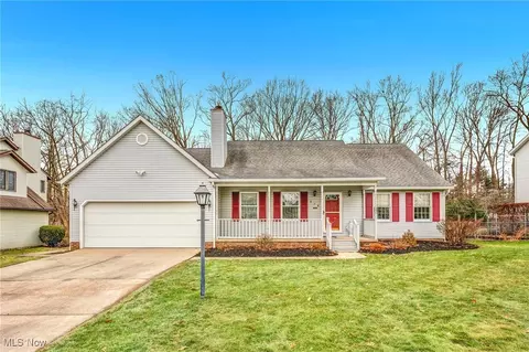 538 Vandalia Dr, Tallmadge, OH 44278