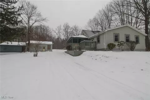 2012 Hubbard Masury Rd, Hubbard, OH 44425