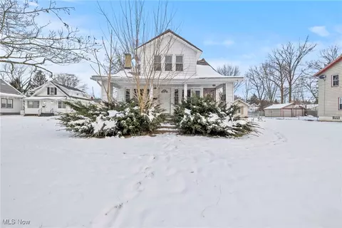 210 Hollywood Ave, Youngstown, OH 44512