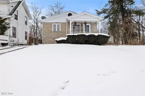 571 E Avondale Ave, Youngstown, OH 44502