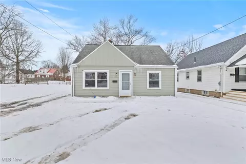 466 N Bon Air Ave, Youngstown, OH 44509