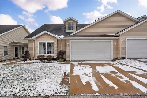 1168 Chaucer Cir, Akron, OH 44312