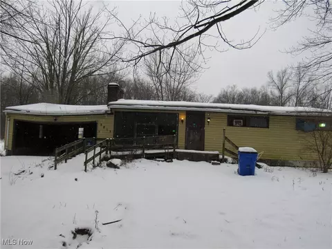 3813 Ranfield Rd, Brimfield, OH 44240