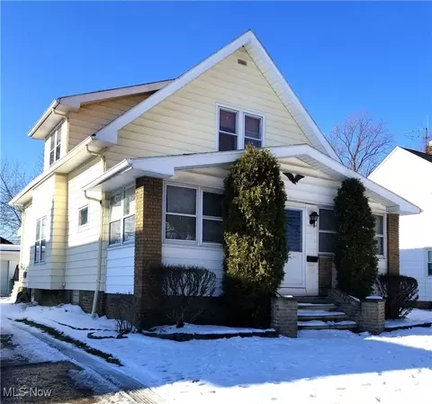 894 E 239th St, Euclid, OH 44123