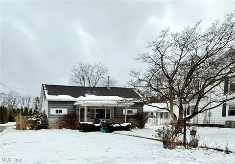 338 Front Ave SE, New Philadelphia, OH 44663