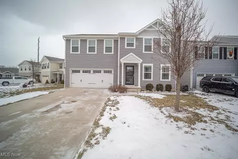 125 Springvale Dr, Amherst, OH 44001 photo 2