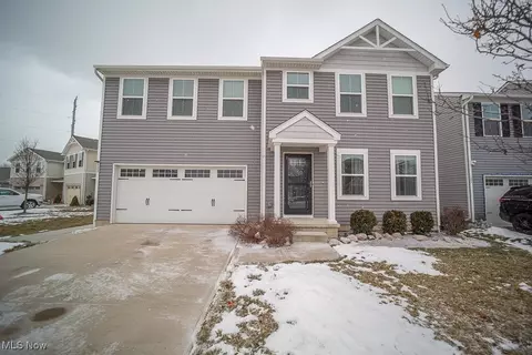 125 Springvale Dr, Amherst, OH 44001