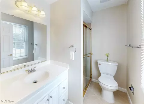 Bath - 37555 Fox Run Dr, Solon, OH 44139 photo 2 of 5