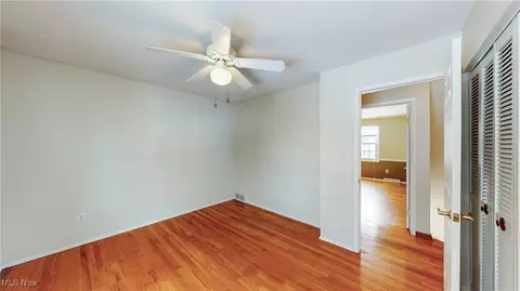Bedroom - 37555 Fox Run Dr, Solon, OH 44139 photo 6 of 8