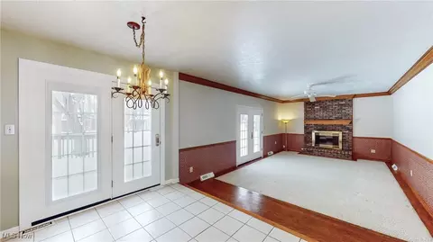 Living - 37555 Fox Run Dr, Solon, OH 44139 photo 4 of 7