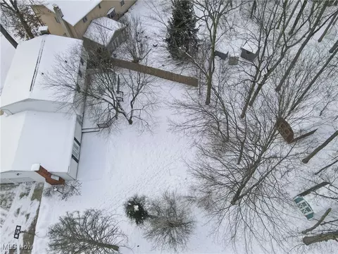 View/Area - 37555 Fox Run Dr, Solon, OH 44139 photo 1 of 4