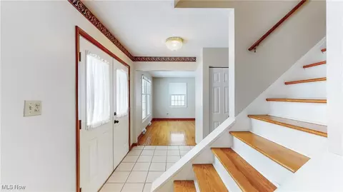 Entry Way - 37555 Fox Run Dr, Solon, OH 44139 photo 1 of 1