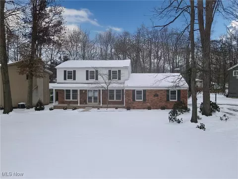 Exterior - 37555 Fox Run Dr, Solon, OH 44139 photo 9 of 9