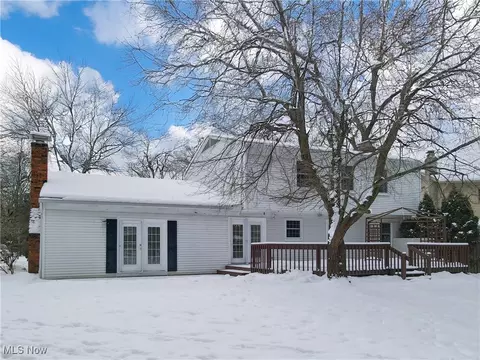 Exterior - 37555 Fox Run Dr, Solon, OH 44139 photo 3 of 9