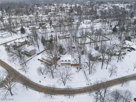 View/Area - 37555 Fox Run Dr, Solon, OH 44139 photo 2 of 4