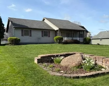 463 Metz Rd E, Columbiana, OH 44408