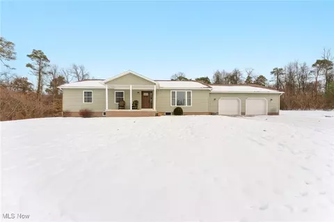 17950 Forbes Rd, Wellsville, OH 43968