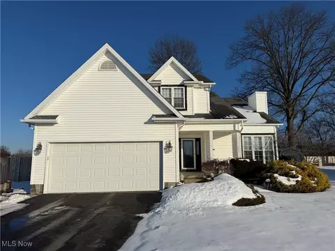 1201 Mulberry Run, Mineral Ridge, OH 44440