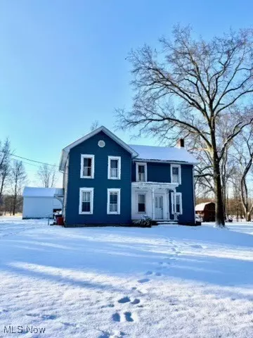 1651 Greenville Rd, Bristolville, OH 44402