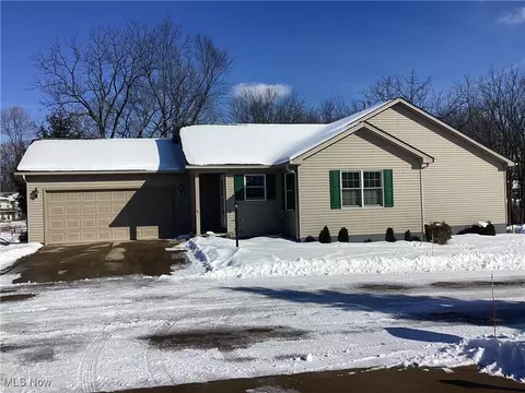4047 Delmar Ct, Medina, OH 44256