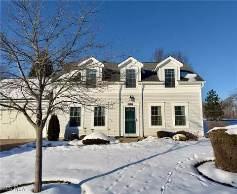 10232 Brighton Cir, Twinsburg, OH 44087