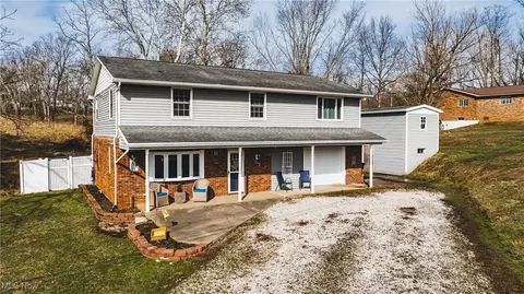 111 River Hill Rd, Washington, WV 26181