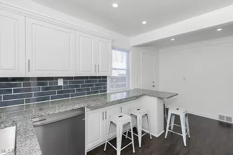 1740 E 230th St, Euclid, OH 44117 photo 9