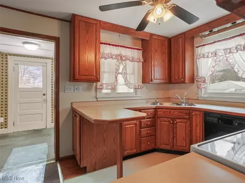 5800 Granger Rd, Ashtabula, OH 44004 photo 14