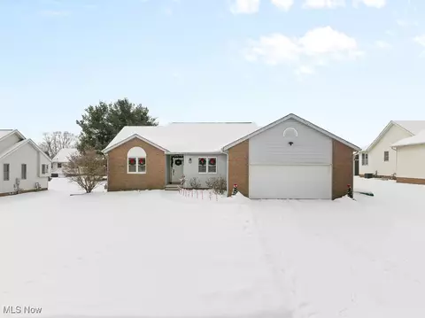 732 Joel Cir, Louisville, OH 44641
