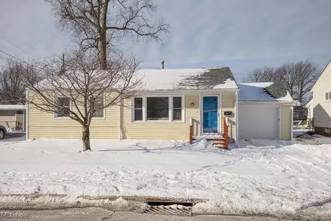 1852 Harding Dr, Wickliffe, OH 44092