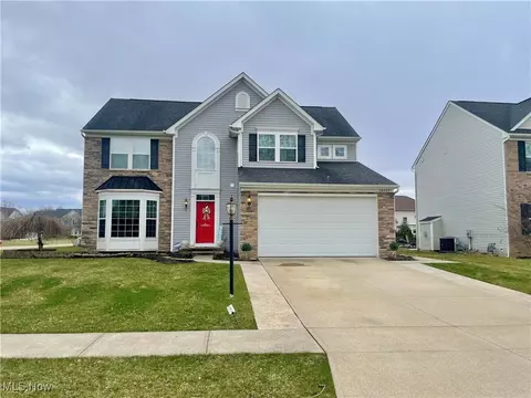 38737 Melgrove Ln, Avon, OH 44011