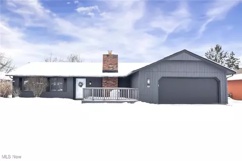 10778 Gate Post Rd, Strongsville, OH 44149