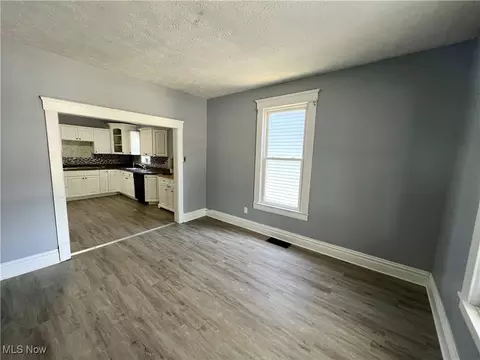 Living - 1863 E 30th St, Lorain, OH 44055 photo 4 of 5